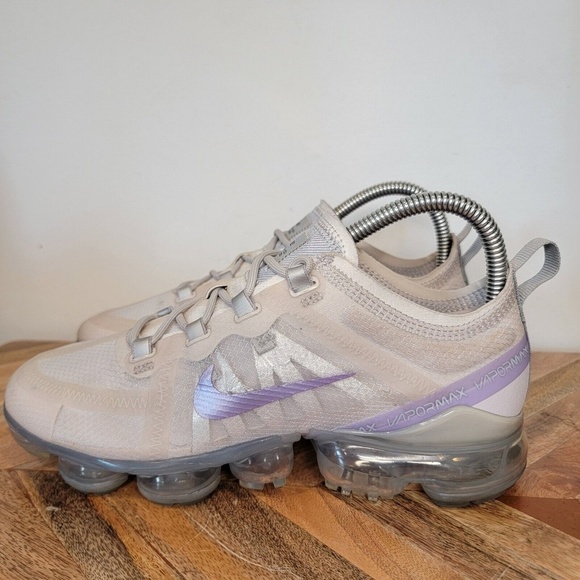 Nike Air VaporMax 2019 Women's Size 7 Shoes Grey Purple Agate BV6483-001 Running - Picture 3 of 11